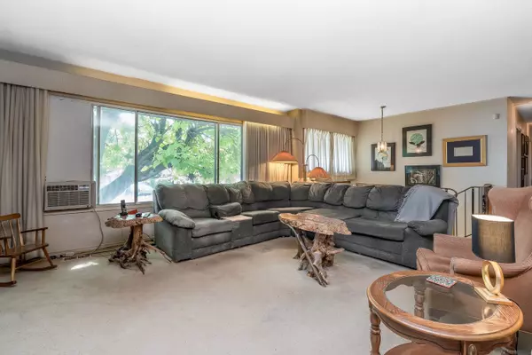 Abbotsford, BC V2S 3C4,2141 Ware ST