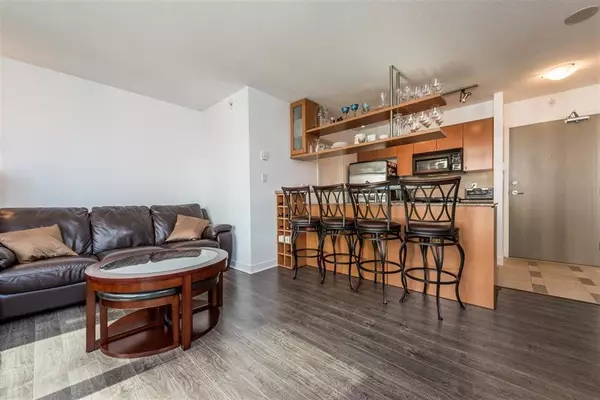 Vancouver, BC V6Z 3E4,1495 Richards Street #707