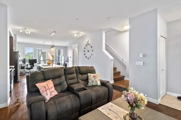 Maple Ridge, BC V2W 0G5,11176 Gilker Hill RD #16