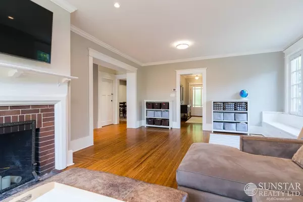 Vancouver, BC V6N 2T2,2500 W 37th AVE