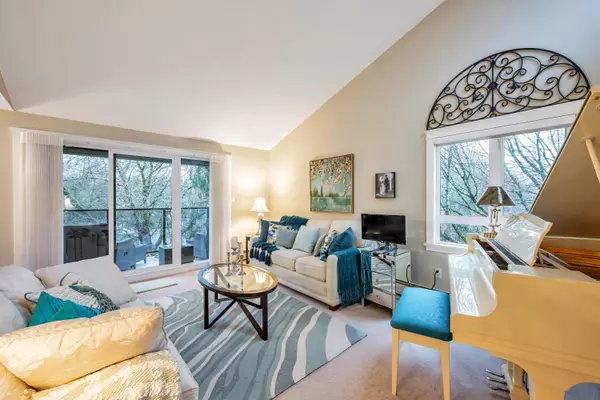 Richmond, BC V6X 1M6,11240 Daniels RD #316