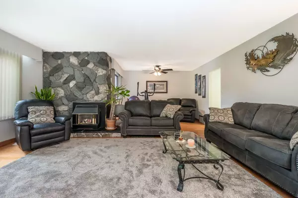 Langley, BC V3A 3C3,19891 43a AVE