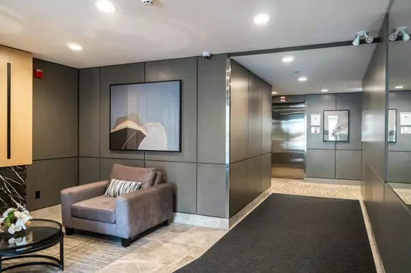 North Vancouver, BC V7J 0B7,2670 Library LN #501