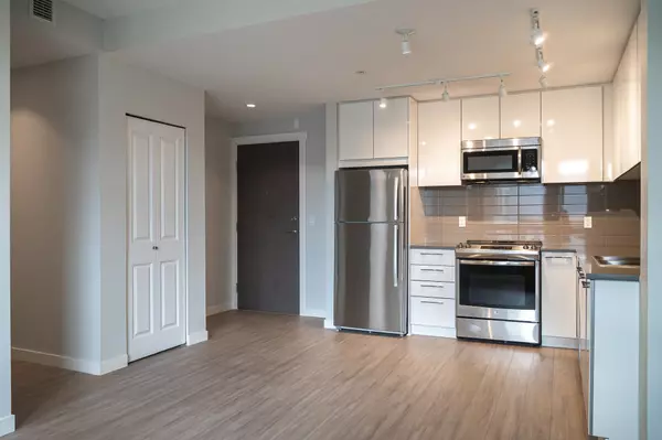 North Vancouver, BC V7J 0B7,2670 Library LN #501