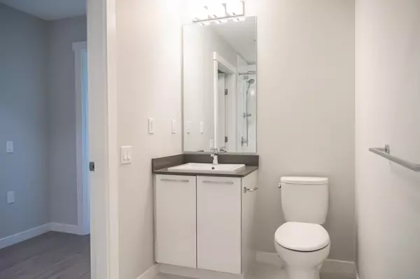 North Vancouver, BC V7J 0B7,2670 Library LN #501