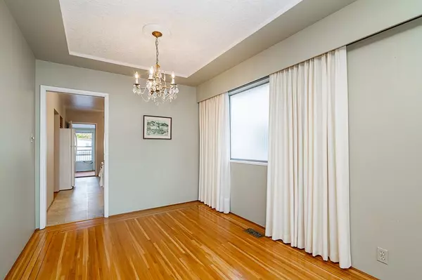 Vancouver, BC V5W 3K9,5406 Ross ST