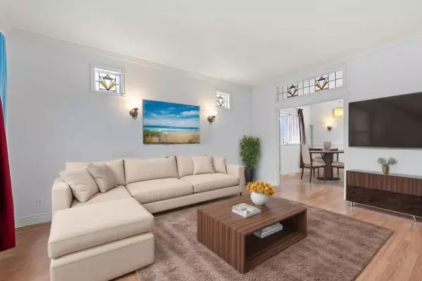 New Westminster, BC V3M 2E7,1027 Nanaimo ST