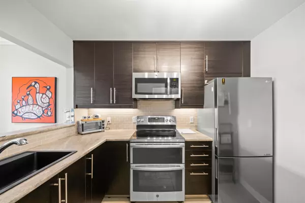 North Vancouver, BC V7H 3A1,630 Roche Point DR #317