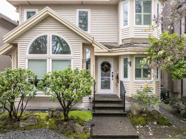 4560 W 7th AVE, Vancouver, BC V6R 1X3