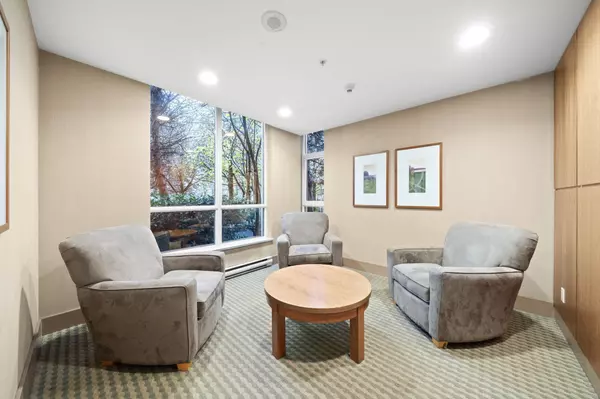 Burnaby, BC V5C 6T5,2088 Madison AVE #2903