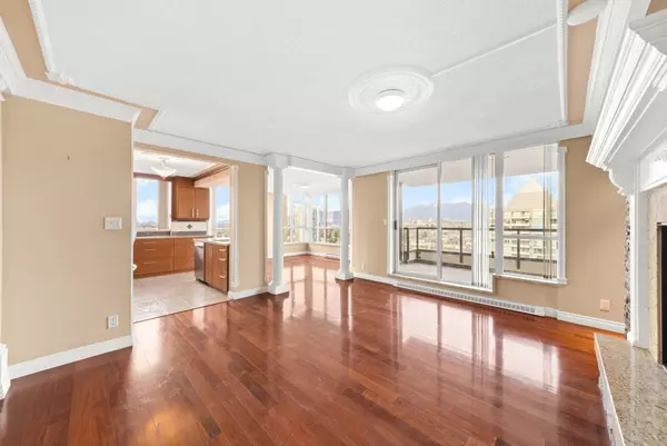 Burnaby, BC V5C 6T5,2088 Madison AVE #2903