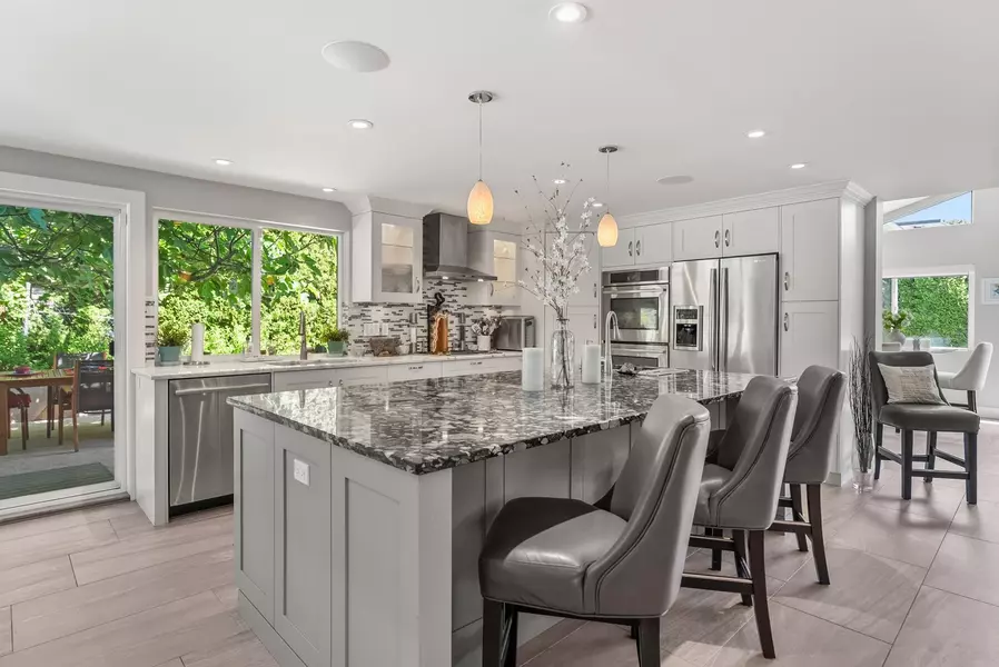 1110 Pacific DR, Delta, BC V4M 2K5