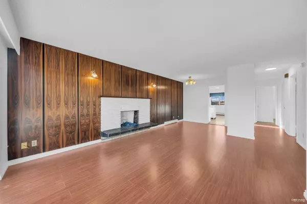 Vancouver, BC V5X 3K1,7511 Main ST