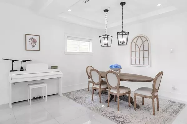 Port Coquitlam, BC V3C 1N7,1462 Pitt River RD