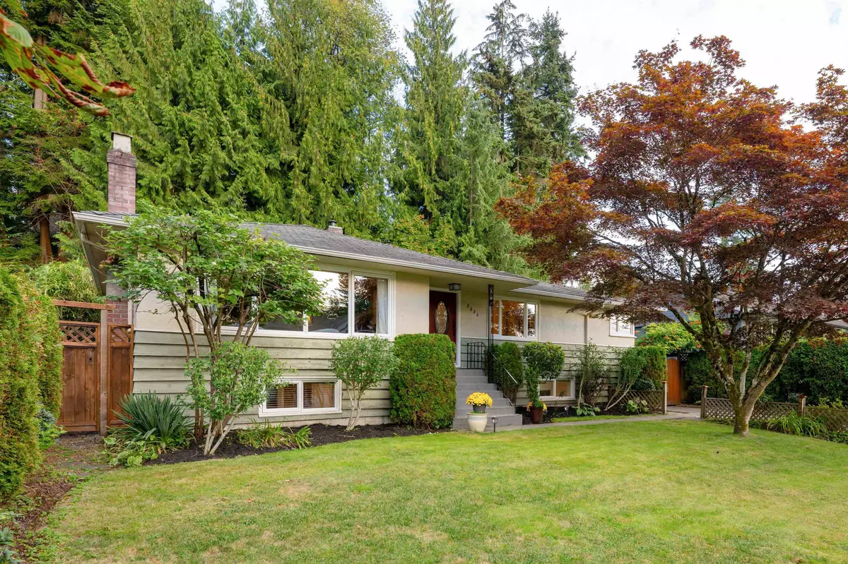 North Vancouver, BC V7R 4B8,3658 Loraine AVE
