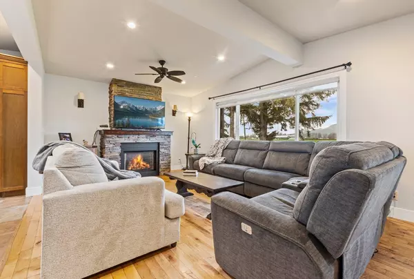 Chilliwack, BC V2R 4N9,5844 Blackburn RD