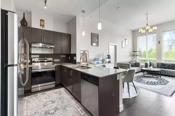 13468 King George BLVD #405 Surrey, BC V3T 0B5