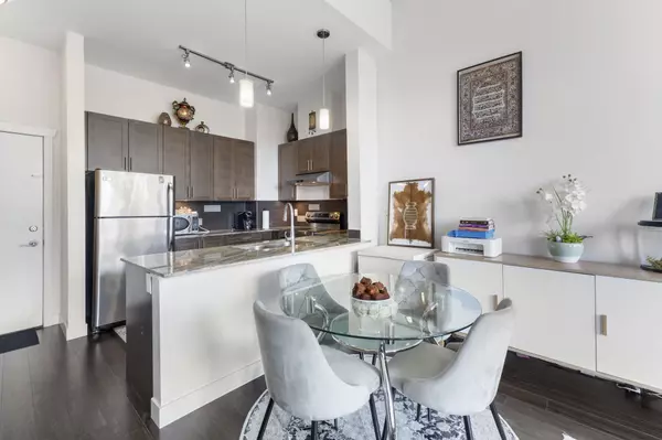 13468 King George BLVD #405 Surrey, BC V3T 0B5