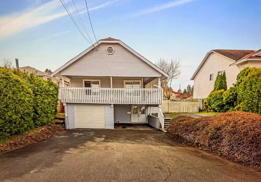 14782 107a AVE, Surrey, BC V3R 1V1