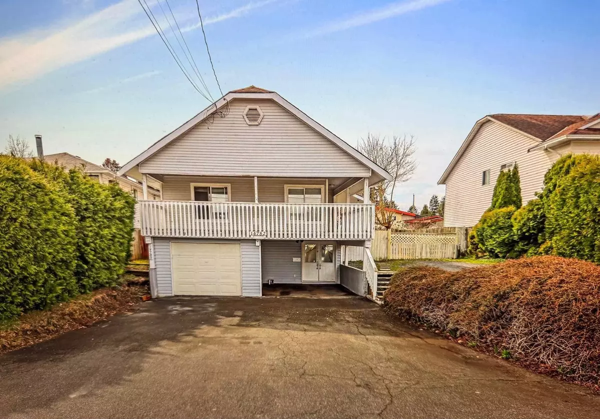 Surrey, BC V3R 1V1,14782 107a AVE