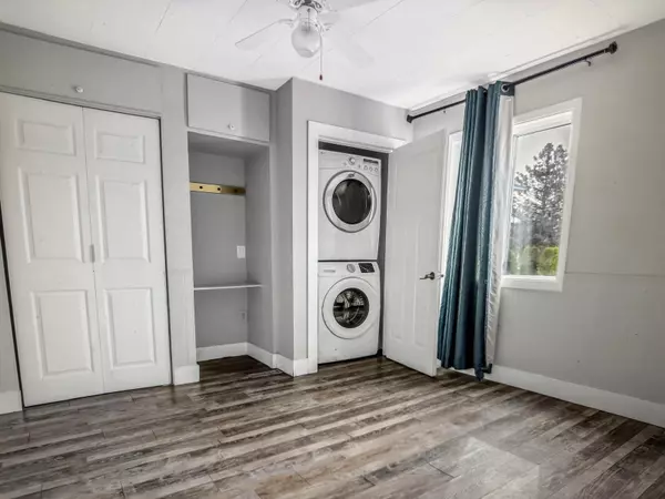 Surrey, BC V3R 1V1,14782 107a AVE