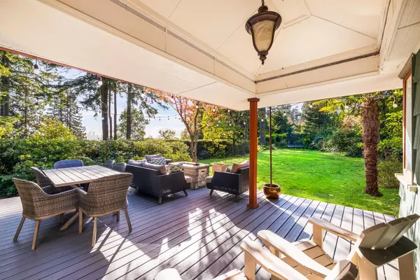 1090 W Keith RD, North Vancouver, BC V7P 1Y5