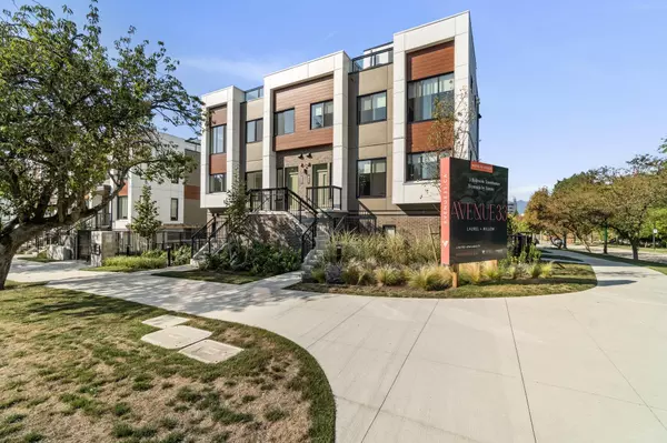 Vancouver, BC V5Z 2K5,807 W 33rd AVE