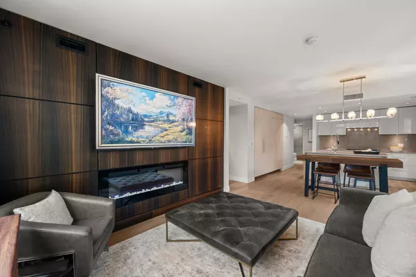 New Westminster, BC V3M 0J9,210 Salter ST #204