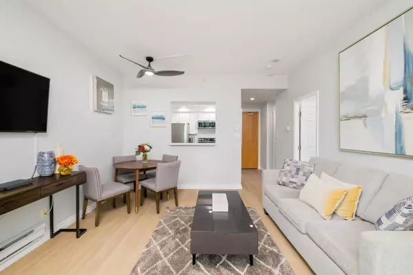 Vancouver, BC V6Z 2R5,1383 Howe ST #1105