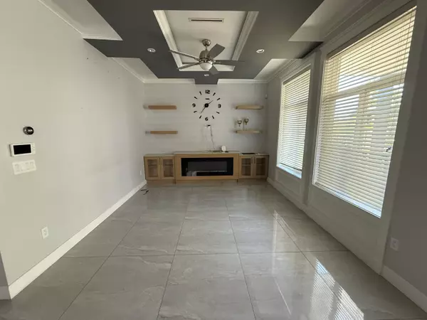 Surrey, BC V3V 6C1,12711 104a AVE