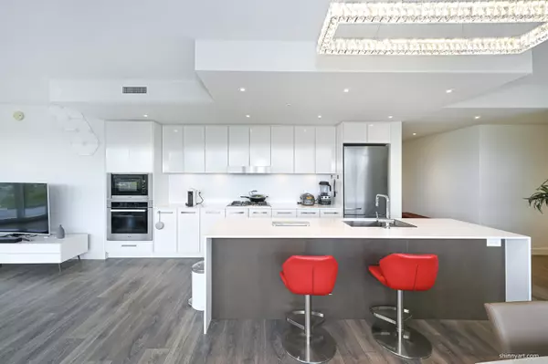 Vancouver, BC V5Z 3M7,5699 Baillie ST #601