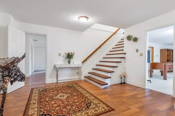 Coquitlam, BC V3E 3H8,3775 Lincoln AVE