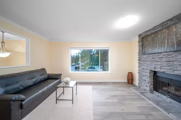 Surrey, BC V4N 2P8,10123 158a ST