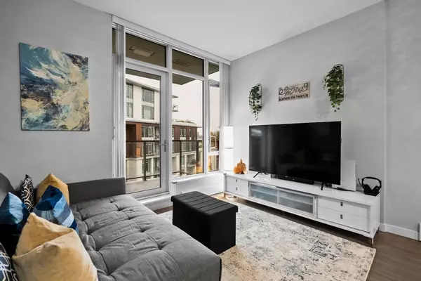 Vancouver, BC V5S 0B8,3168 Riverwalk AVE #503