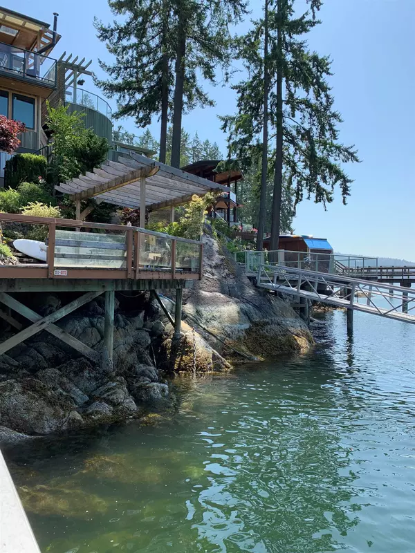 Belcarra, BC V3H 4P3,203 Turtlehead RD