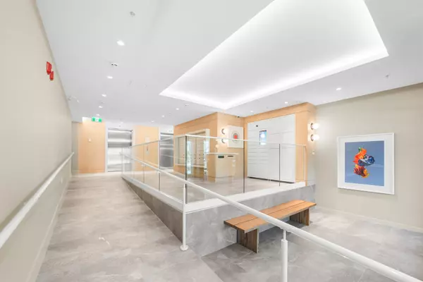 Port Moody, BC V3H 0N5,2015 St Johns ST #212