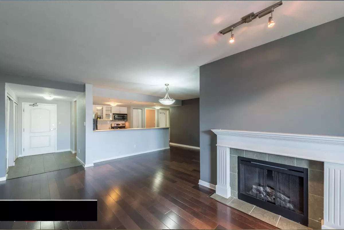 Vancouver, BC V6K 2G2,2665 W Broadway #408