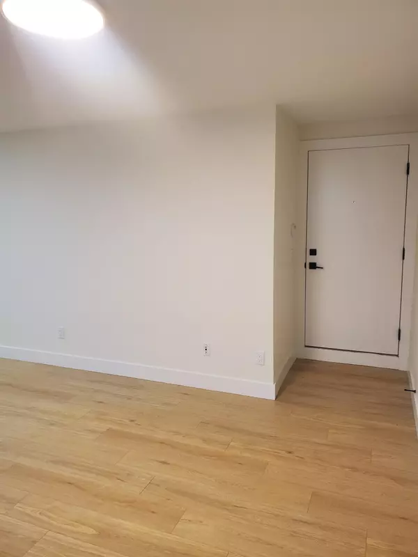 Langley, BC V2Y 3S7,7158 204a ST