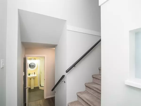 Surrey, BC V4A 2H8,15128 24 AVE #24