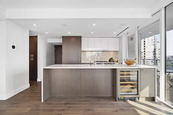 499 Pacific ST #1701 Vancouver, BC V6B 0N4