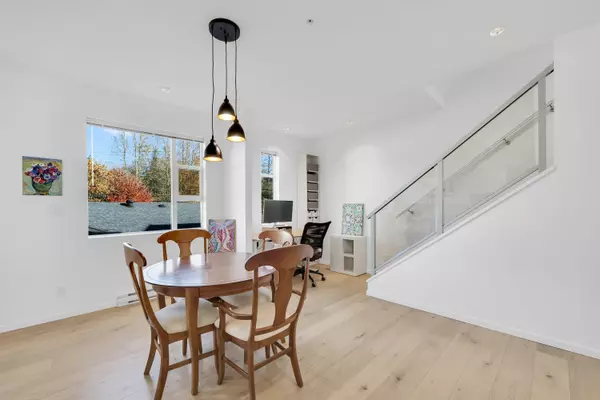 Squamish, BC V8B 0B8,38447 Buckley AVE #4