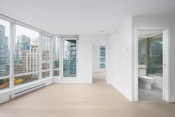 Vancouver, BC V6B 0E8,233 Robson ST #1209