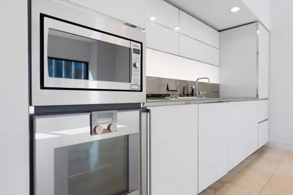 Vancouver, BC V6C 0A6,838 W Hastings ST #1806