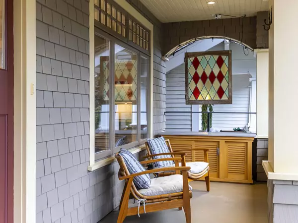 Vancouver, BC V6R 1R9,3540 W 5th AVE