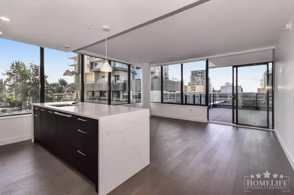 White Rock, BC V4B 0C5,1588 Johnston RD #307