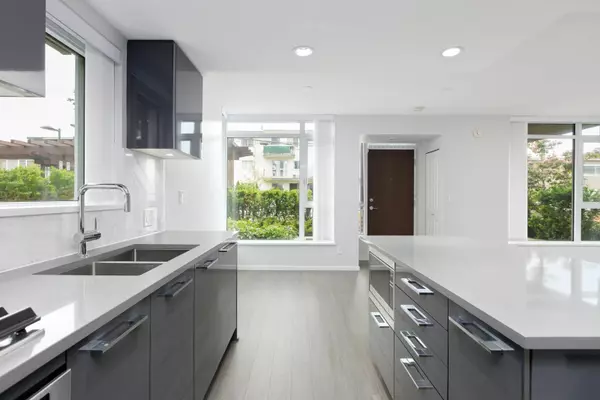 Burnaby, BC V5H 3M2,6691 Marlborough AVE