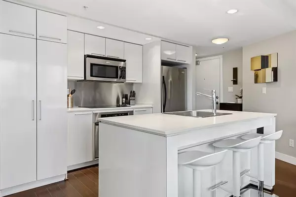 Vancouver, BC V6B 0H1,1255 Seymour ST #1508