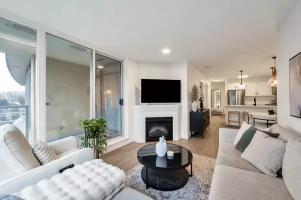 Burnaby, BC V5C 0E9,2133 Douglas RD #2201