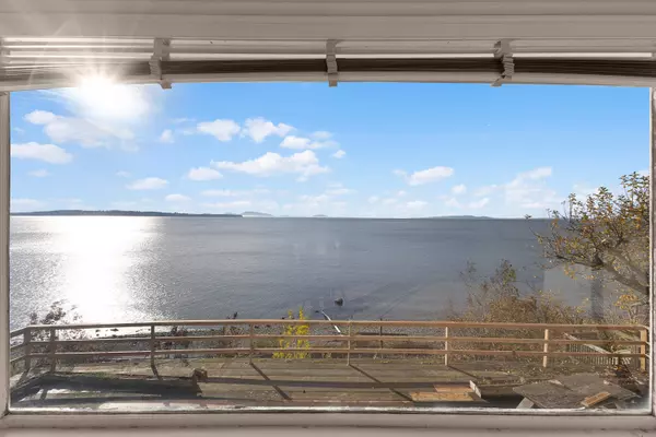 White Rock, BC V3S 1P6,14458 Marine DR