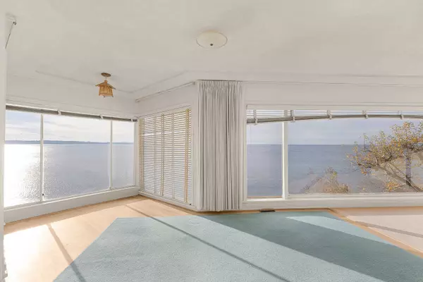 White Rock, BC V3S 1P6,14458 Marine DR